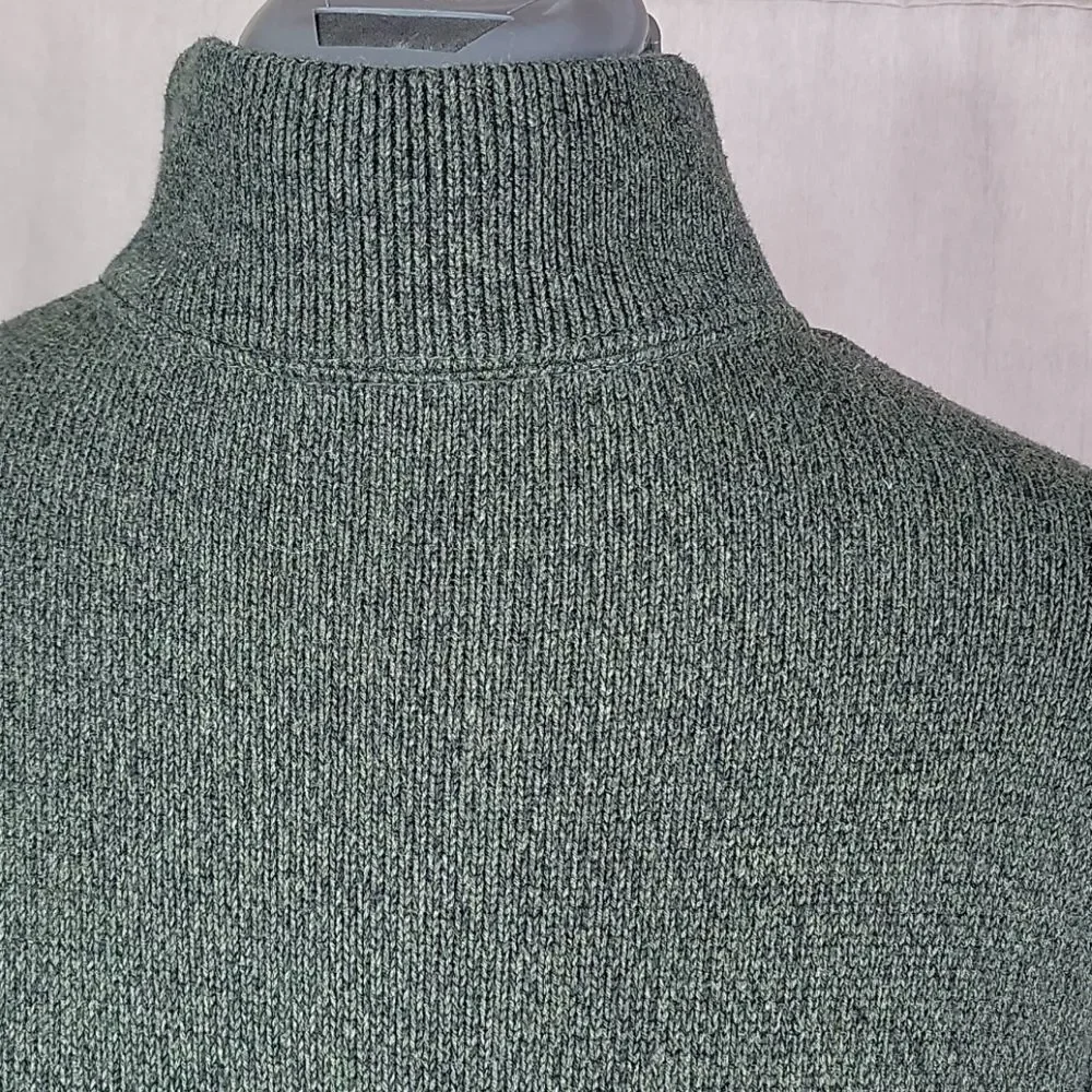 Calvin Klein Jeans Men’s Medium‎ Green Mock Neck Quarter Zip Sweater